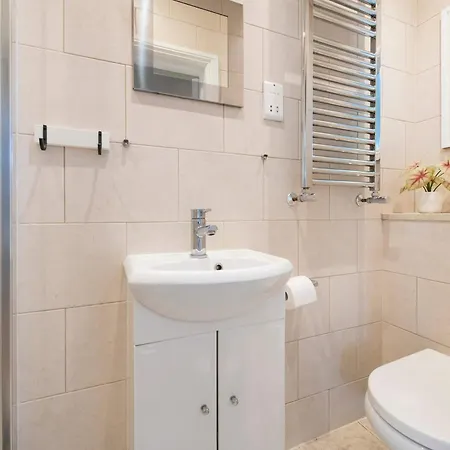 So Glamorous Pad - Fitzrovia - By Frankie Says Londra Esterno foto